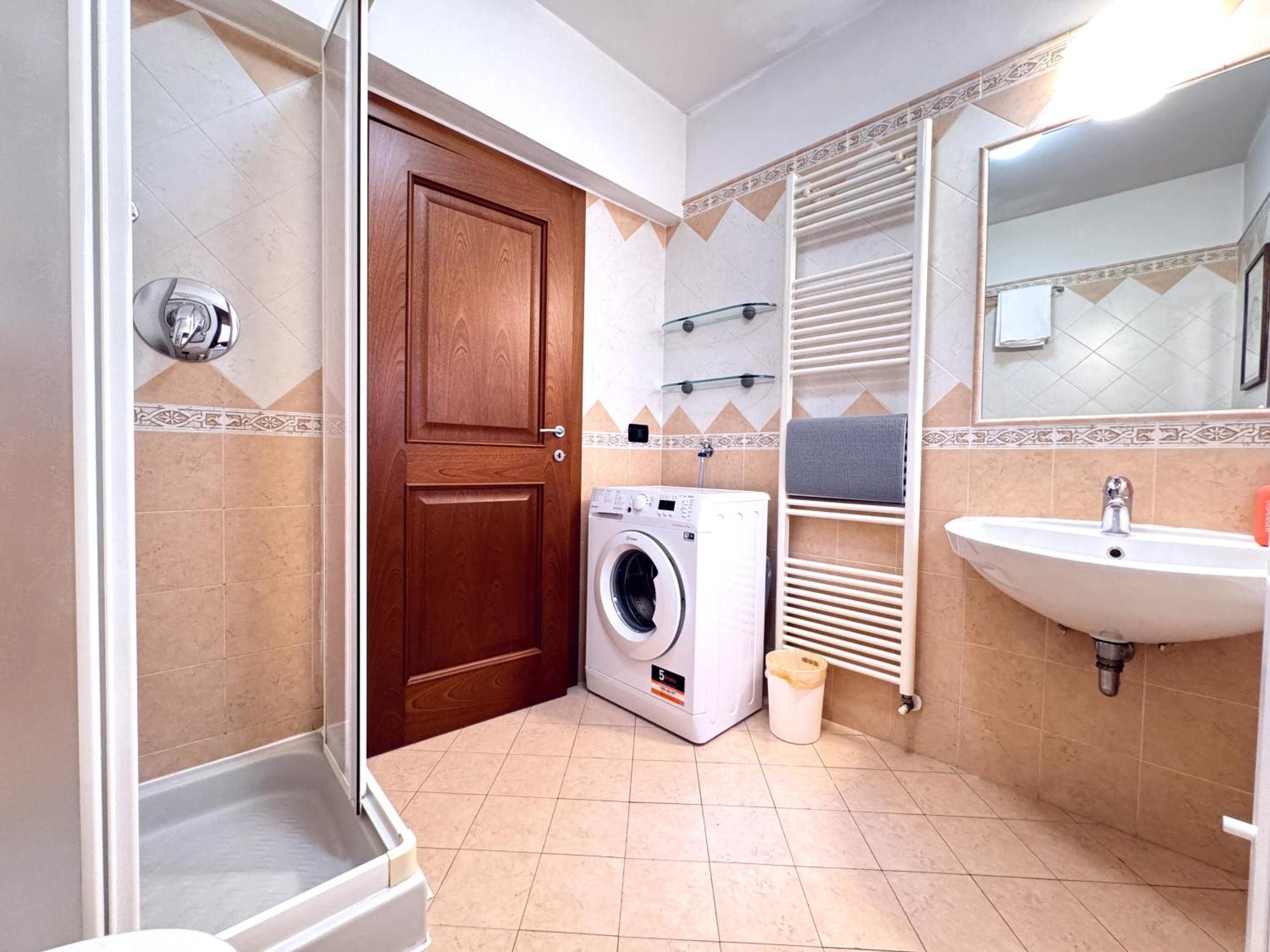 Realkasa Towers View Apartment Болоня Екстериор снимка